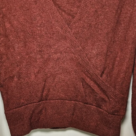 VGUC Madewell Wrap-Front Pullover Sweater in Coziest Yarn Xsmall Heather Scarlet - Picture 4 of 12
